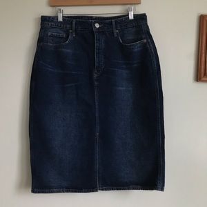 Old Navy Dark Wash Denim Skirt